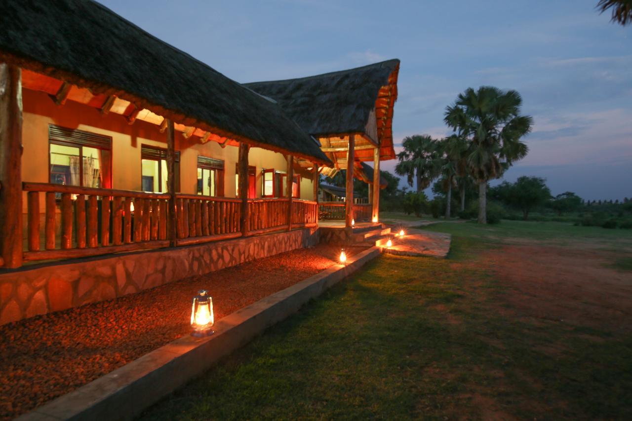 Pakuba Safari Lodge Nwoya ภายนอก รูปภาพ